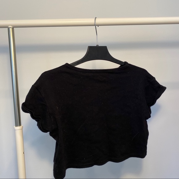 Nasty Gal Cropped Black Tee - Picture 3 of 4